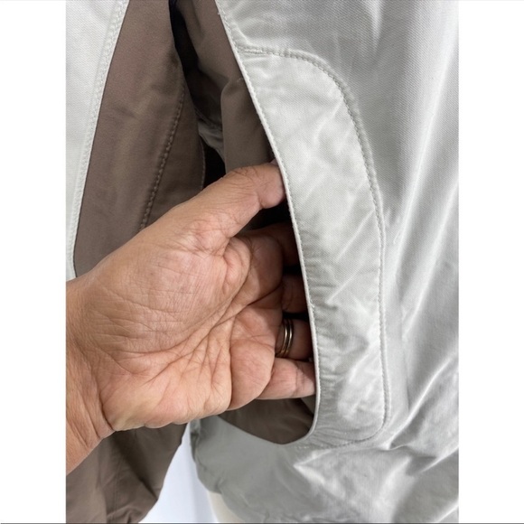 The North Face Colorblock Hooded Zip Up Jacket - Picture 5 of 11